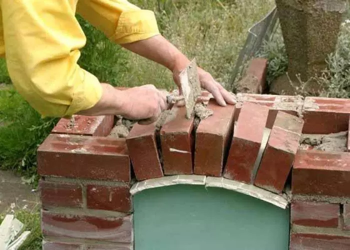 арка мангала из кирпича