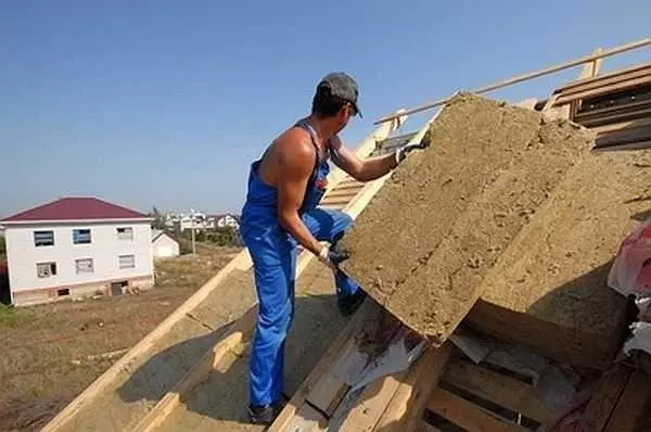 Утепление крыши мансарды снаружи