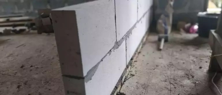 Перегородка из газобетонных блоков
